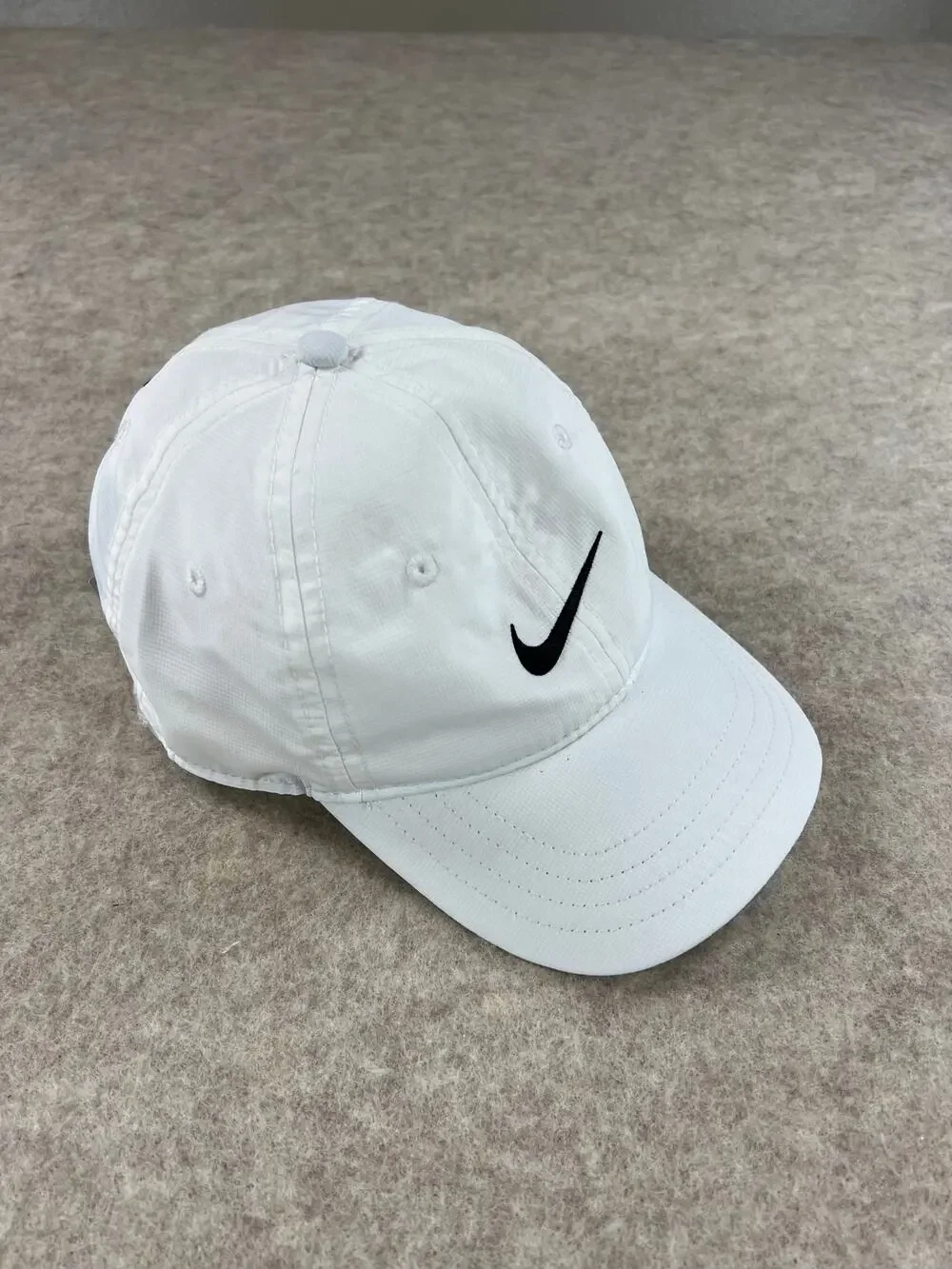 Nike White Baseball Cap Hat Boys Size 4-7 - Picture 1 of 6